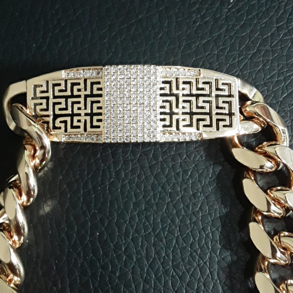 Bracelet